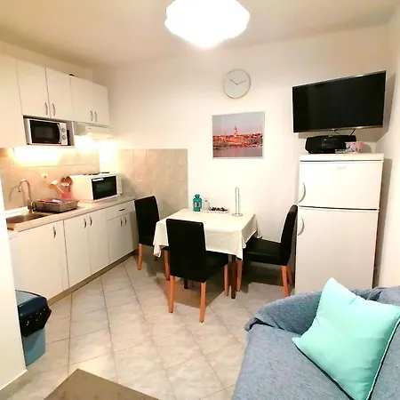 Apartment Miha *