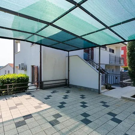 Miha Apartment