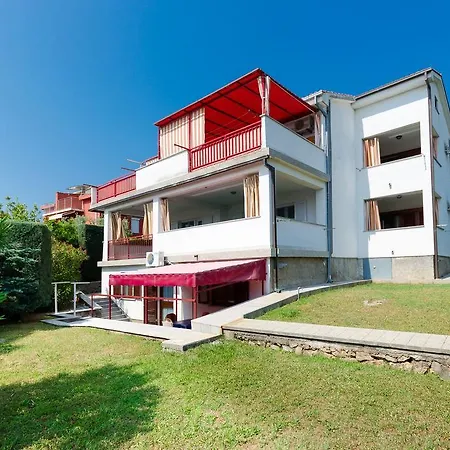 Miha Apartment