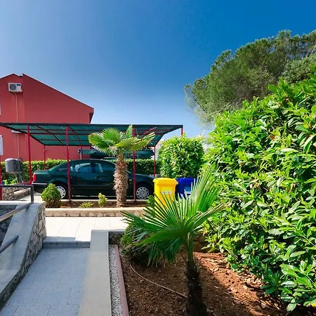 Miha Apartman Krk Town